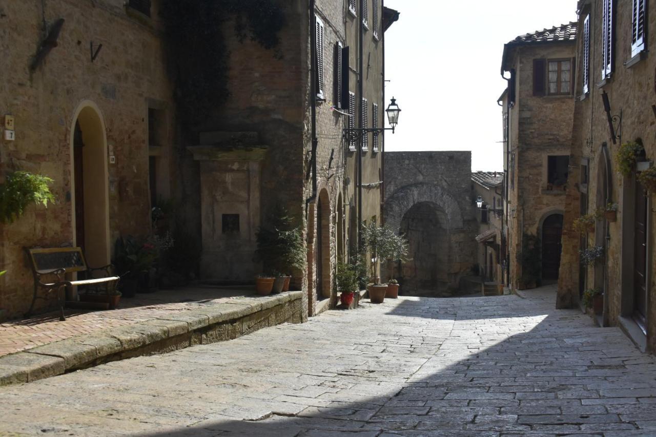 Casa Vacanze E Brevi Periodi Alla Porta Etrusca La Panchina Al Sole Volterra Exterior photo