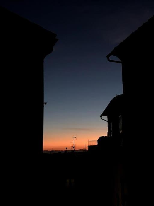 Casa Vacanze E Brevi Periodi Alla Porta Etrusca La Panchina Al Sole Volterra Exterior photo